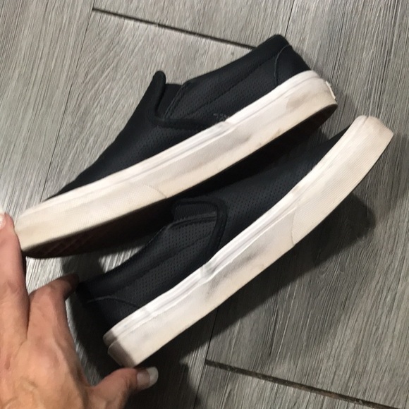 VANS PERFECT BLACK LEATHER SLIP-ON SNEAKERS size 6 women’s size 4.5 men’s - Picture 7 of 9